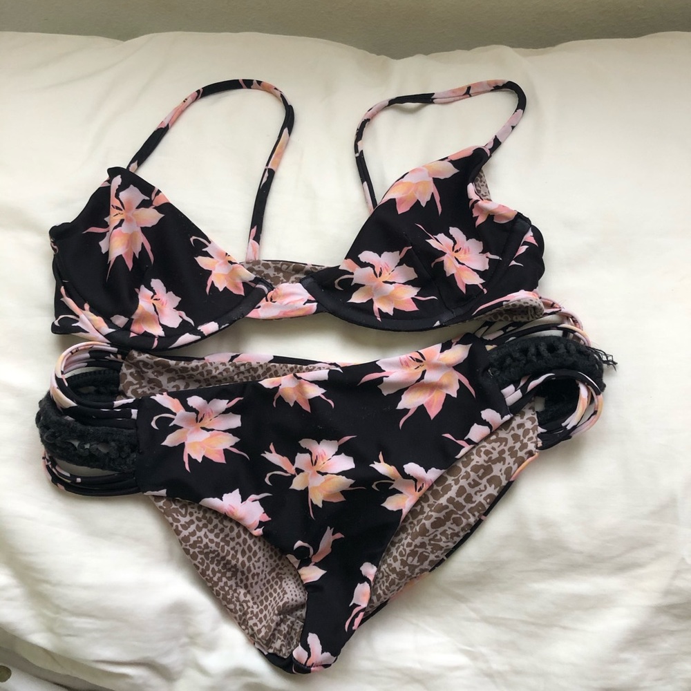 Acacia swimwear aloha set